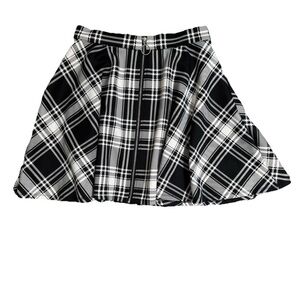 Hot Topic Plaid Mini Skirt White Black O-Ring Front Zip Size Small Skater Punk